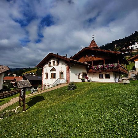 Garni Hotel Belalp Santa Cristina Val Gardena Екстер'єр фото