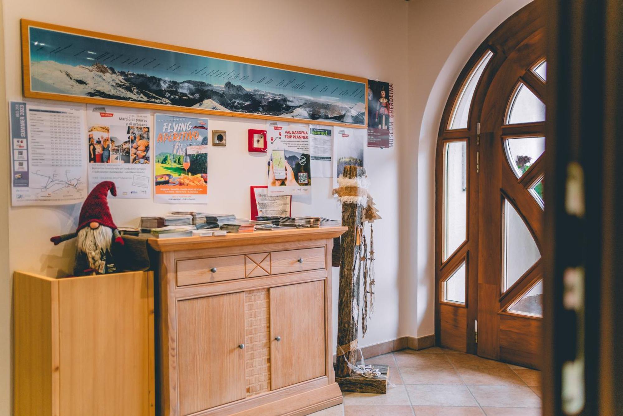 Garni Hotel Belalp Santa Cristina Val Gardena Екстер'єр фото