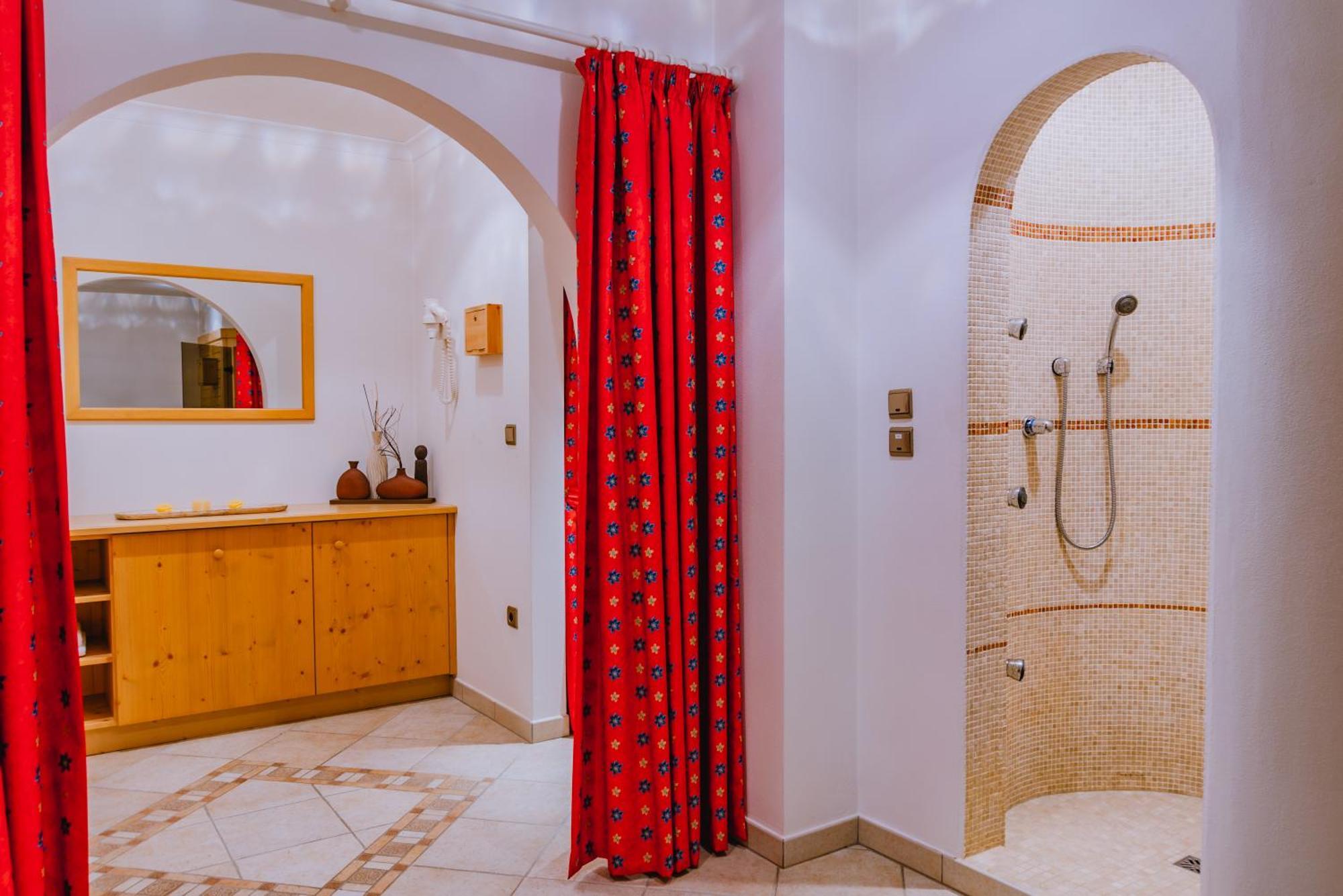 Garni Hotel Belalp Santa Cristina Val Gardena Екстер'єр фото