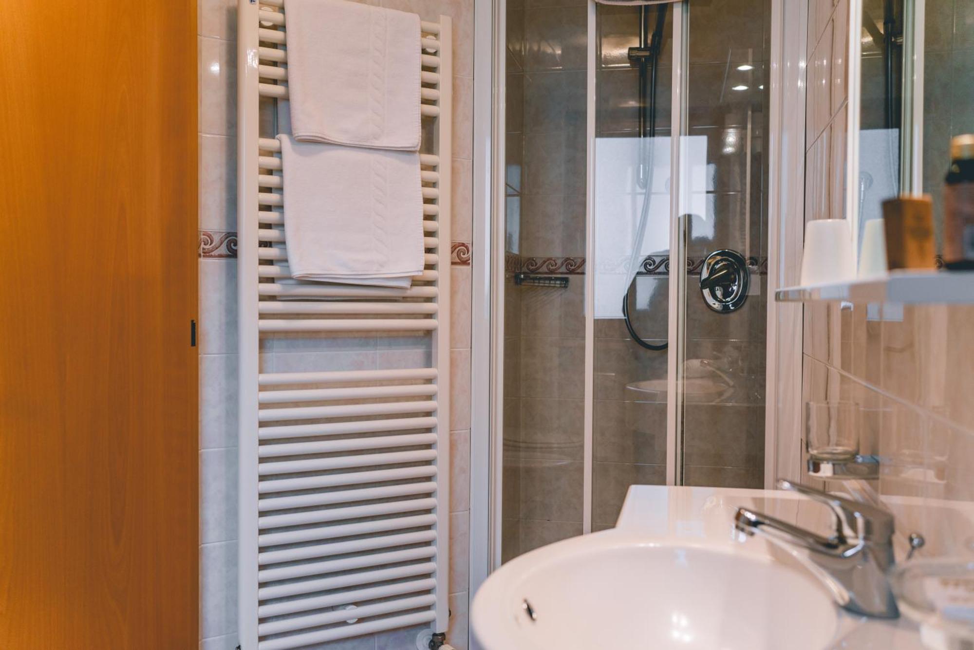 Garni Hotel Belalp Santa Cristina Val Gardena Екстер'єр фото