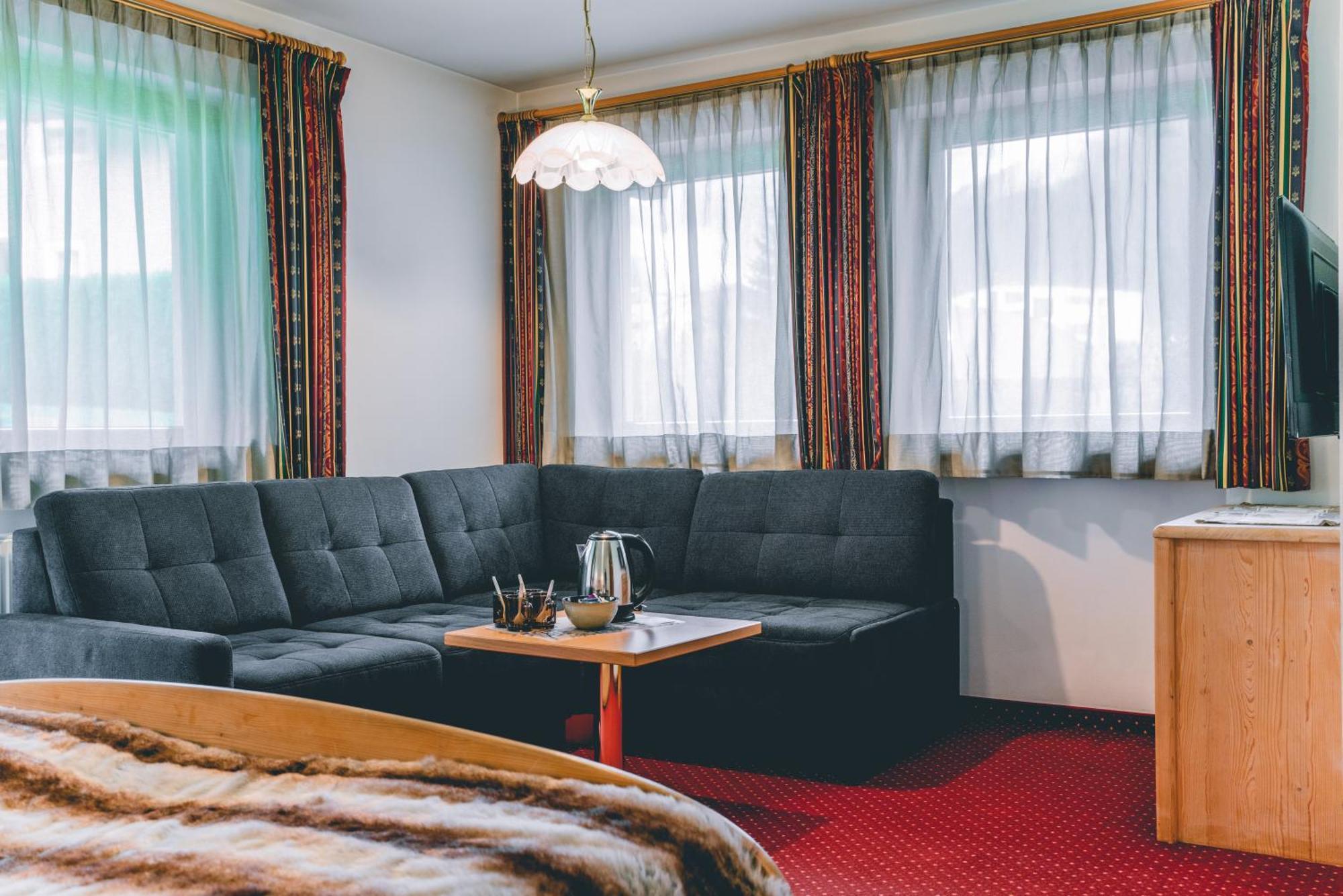Garni Hotel Belalp Santa Cristina Val Gardena Екстер'єр фото