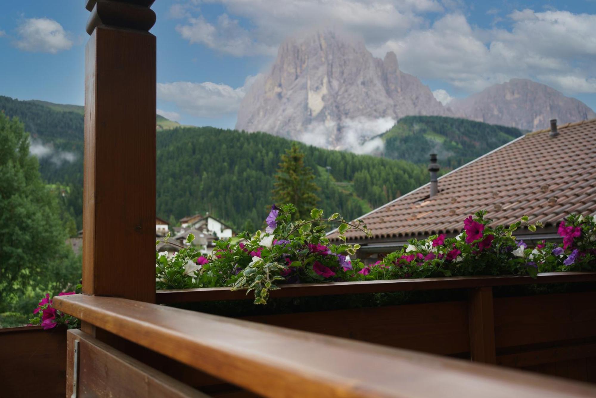Garni Hotel Belalp Santa Cristina Val Gardena Екстер'єр фото