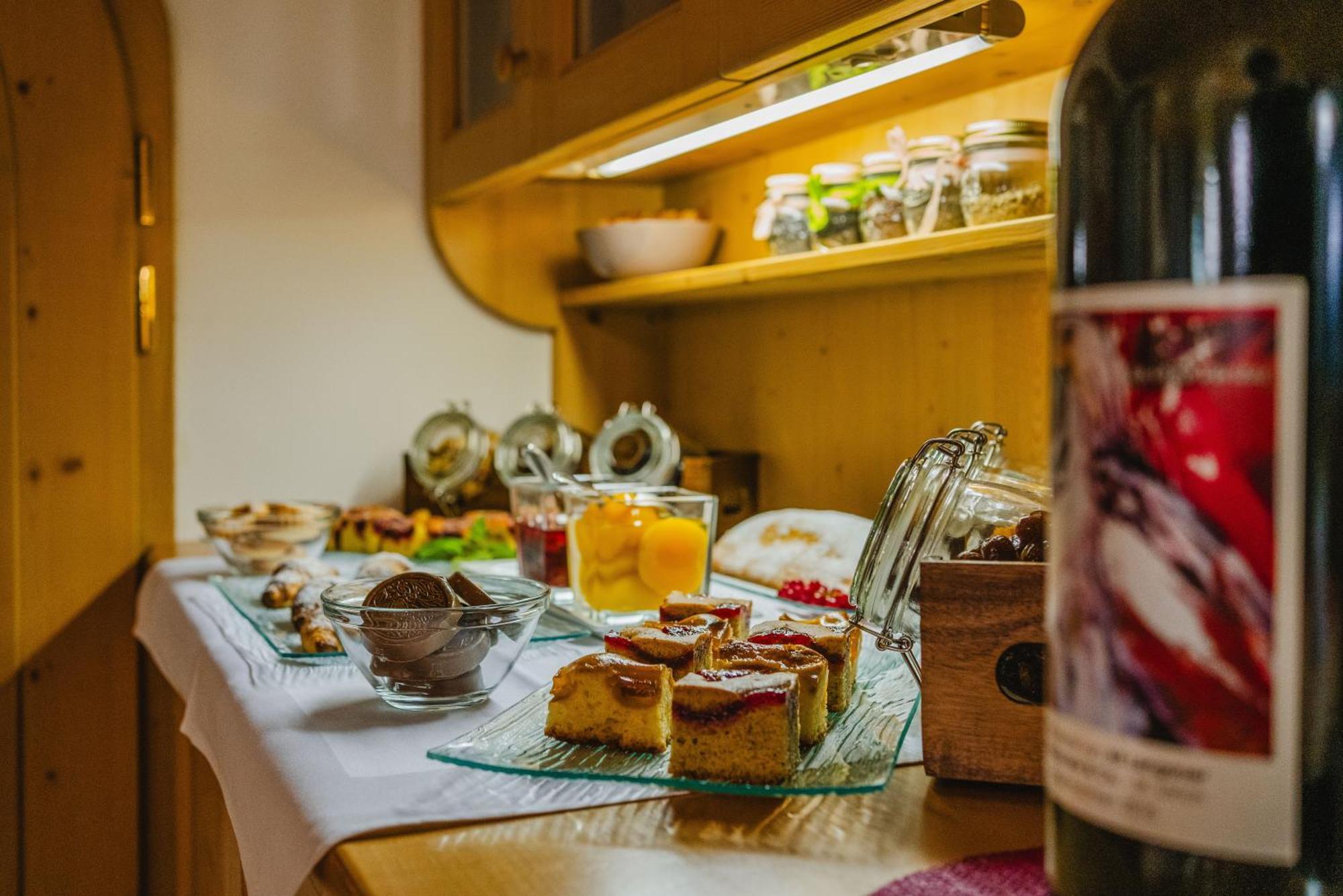 Garni Hotel Belalp Santa Cristina Val Gardena Екстер'єр фото