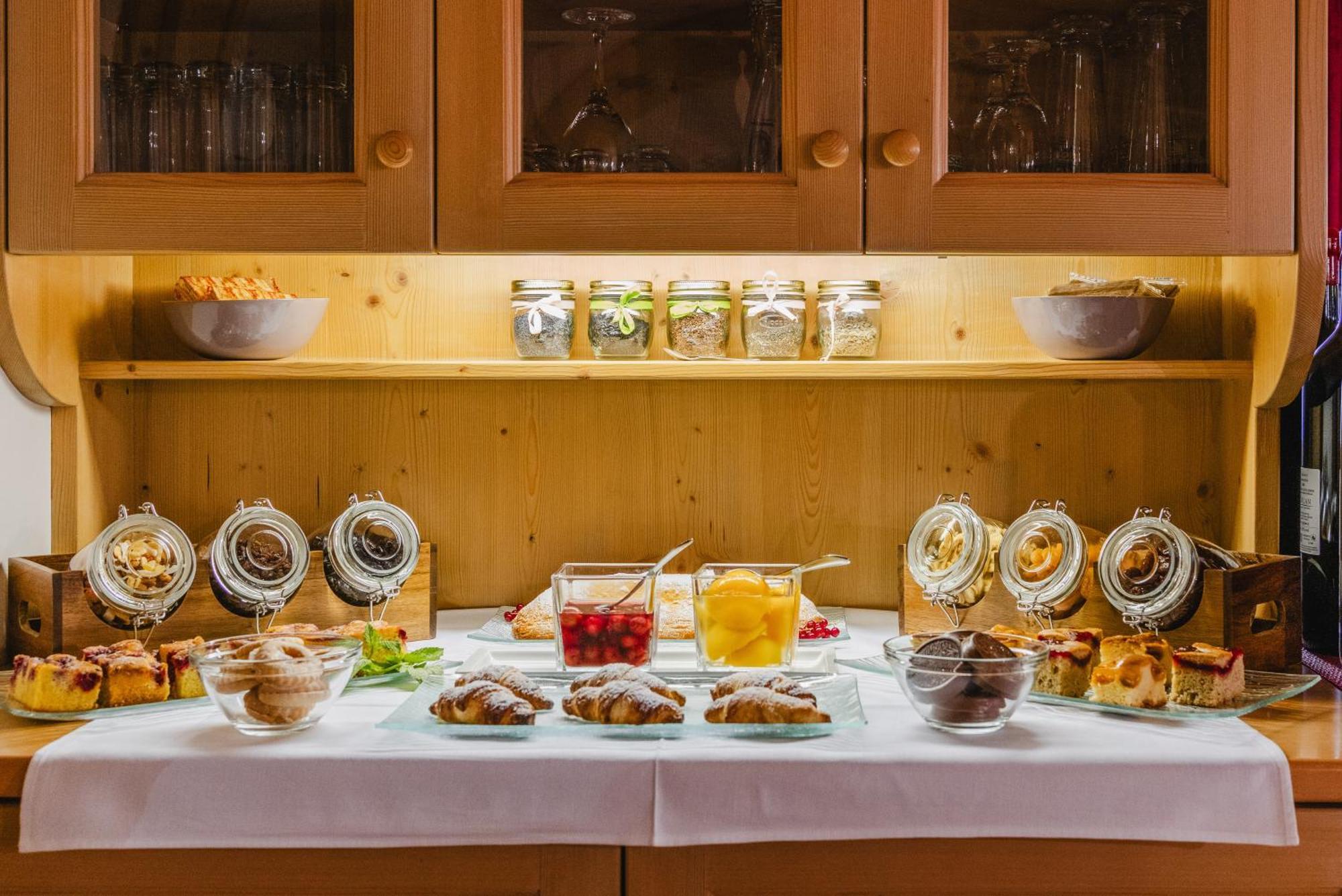 Garni Hotel Belalp Santa Cristina Val Gardena Екстер'єр фото