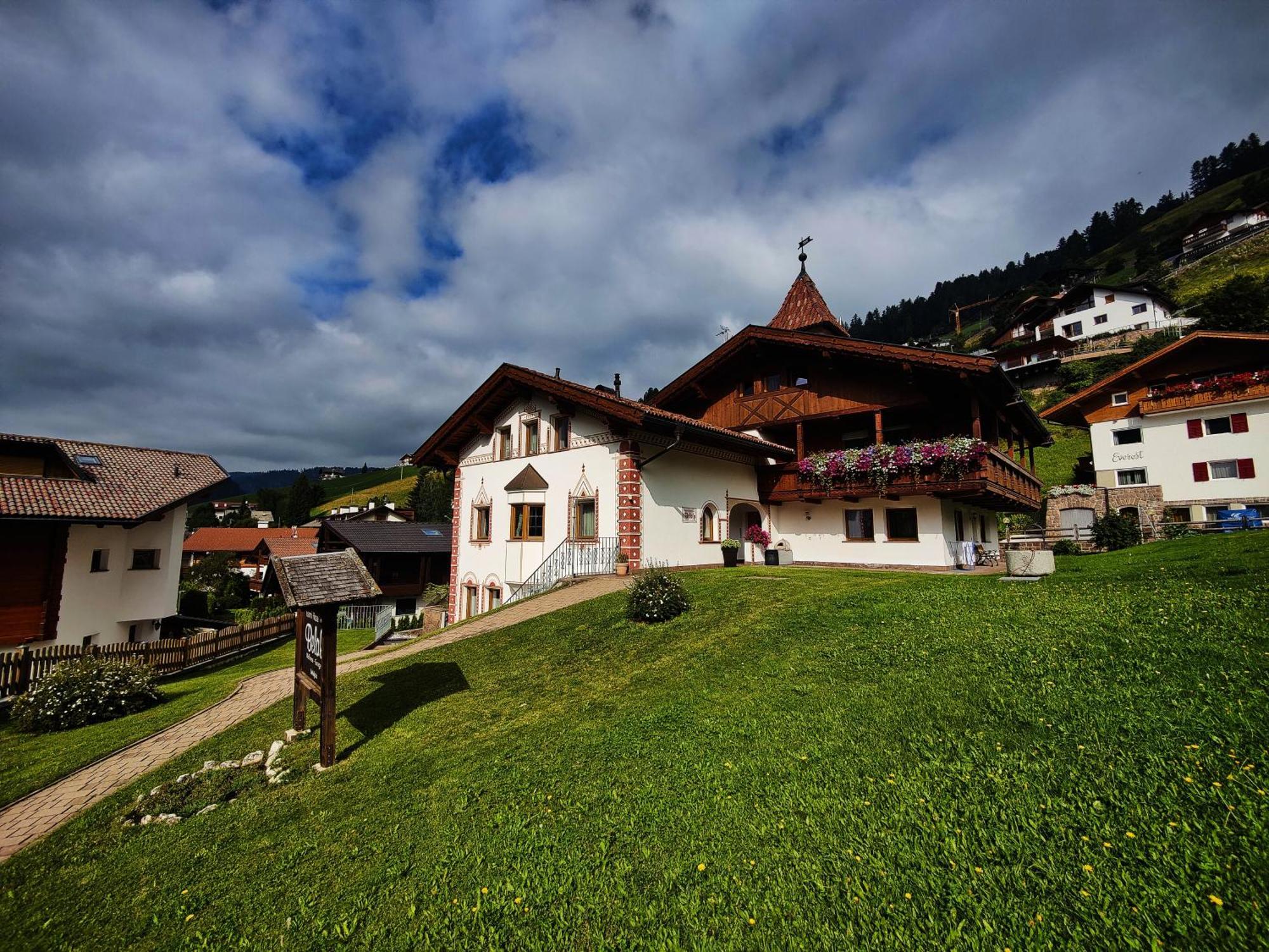 Garni Hotel Belalp Santa Cristina Val Gardena Екстер'єр фото
